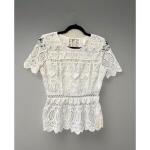 J.O.A. White Crochet Top size M Short‎ Sleeve